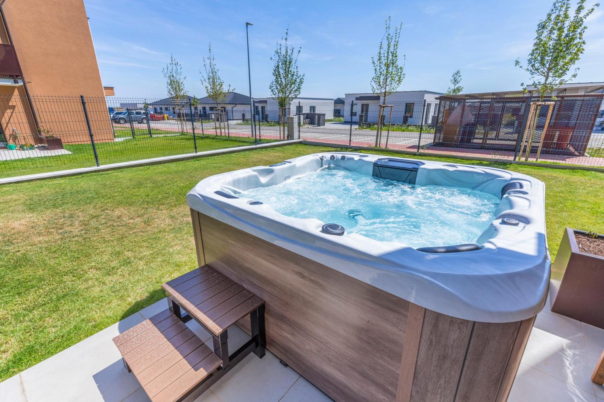 Boho Apt W Jacuzzi, Grill & Garden مودرا المظهر الخارجي الصورة